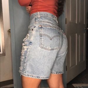 90s Vintage Levi’s shorts light blue
